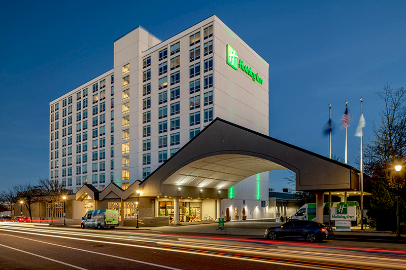 Holiday Inn by the Bay